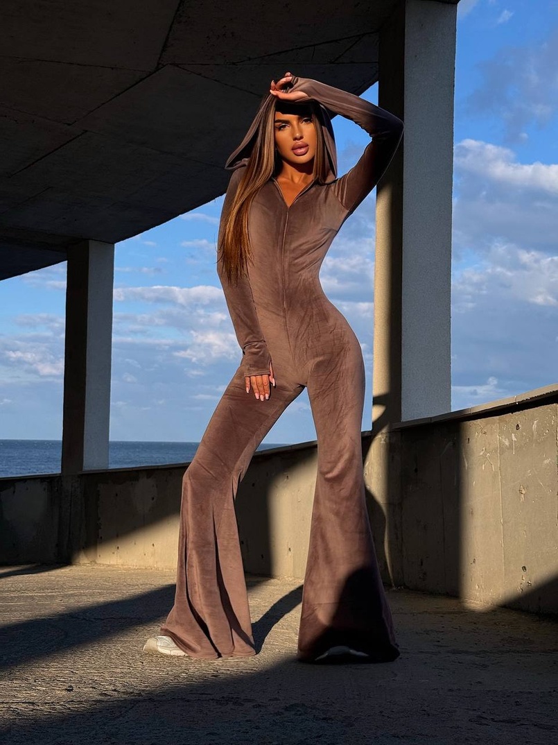 Велюровий комбінезон кльош Велюровий комбінезон кльош | PUSHKA SHOP