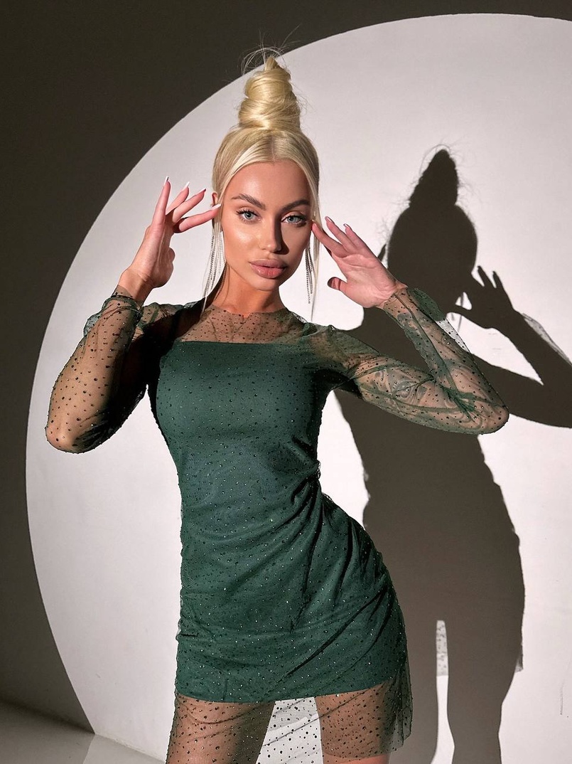 Сукня міні з сяючими стразами Сукня міні з сяючими стразами | PUSHKA SHOP