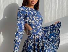 Приталенное платье с открытой спинкой в цветочный принт  Приталенное платье с открытой спинкой в цветочный принт  | PUSHKA SHOP