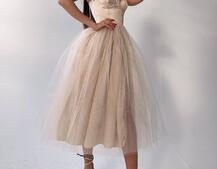 Платье-бюстье с чашечками и пышной юбкой , декорированное стразами  Платье-бюстье с чашечками и пышной юбкой , декорированное стразами  | PUSHKA SHOP