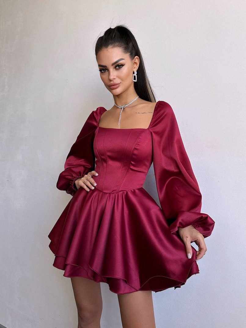 Атласна корсетна сукня з пишною подвійною спідницею та об‘ємними рукавами | PUSHKA SHOP