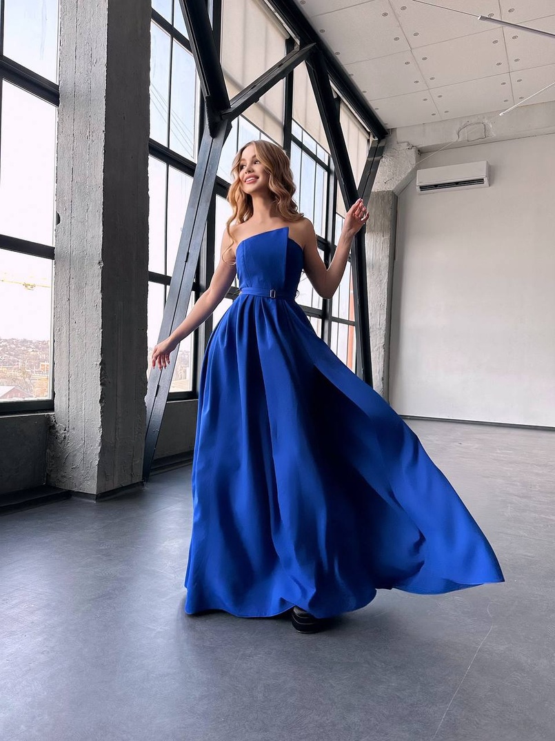 Сукня максі  з розрізом на спідниці  Сукня максі  з розрізом на спідниці  | PUSHKA SHOP