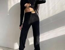 Велюровий костюм з ланцюжками: топ + джоггери Велюровий костюм з ланцюжками: топ + джоггери | PUSHKA SHOP