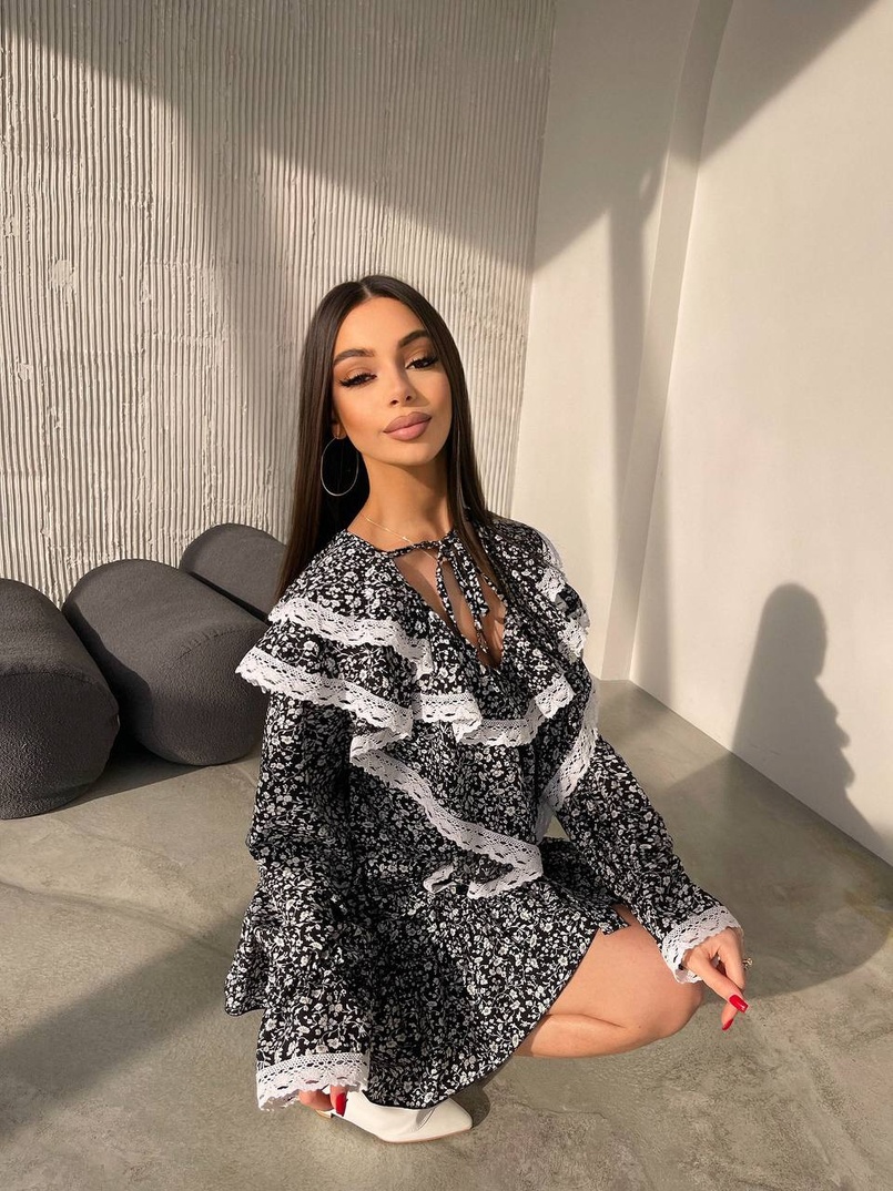 Сукня з квітковим принтом декорована мереживом    Сукня з квітковим принтом декорована мереживом    | PUSHKA SHOP