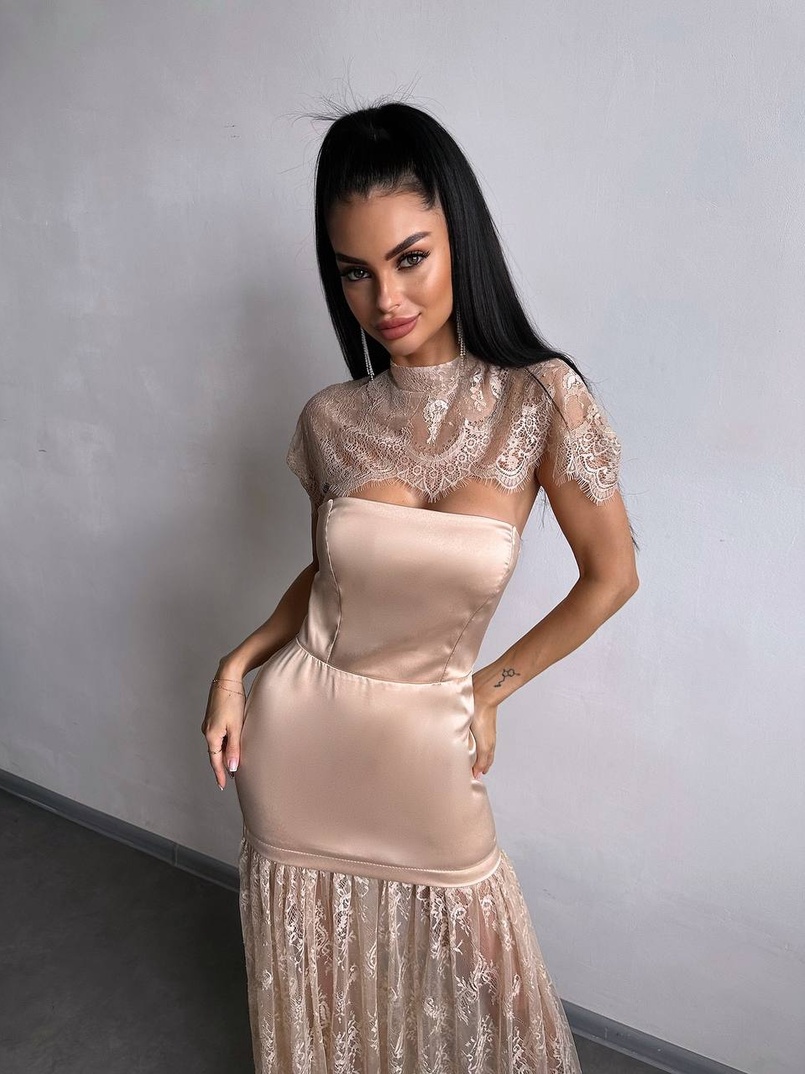 Елегантна сукня максі з мереживом | PUSHKA SHOP