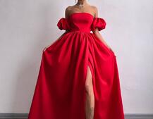 Сукня максі  з розрізом на спідниці та об’ємними рукавами  Сукня максі  з розрізом на спідниці та об’ємними рукавами  | PUSHKA SHOP