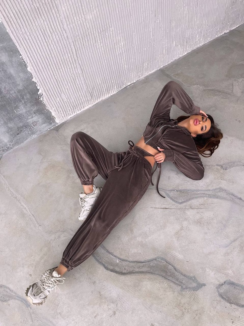 Велюровий комплект: кофта з корсетними елементами + джогери з імітацією трусиків | PUSHKA SHOP