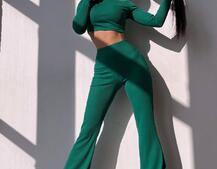 Комплект: штани кльош + топ з рукавичками та прорізами для рук Комплект: штани кльош + топ з рукавичками та прорізами для рук | PUSHKA SHOP