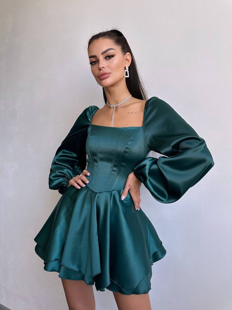 Атласна корсетна сукня з пишною подвійною спідницею та об‘ємними рукавами | PUSHKA SHOP