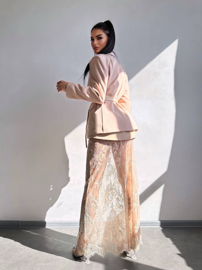 Комплект: піджак + блуза з баской + мереживна спідниця-шорти  Комплект: піджак + блуза з баской + мереживна спідниця-шорти  | PUSHKA SHOP