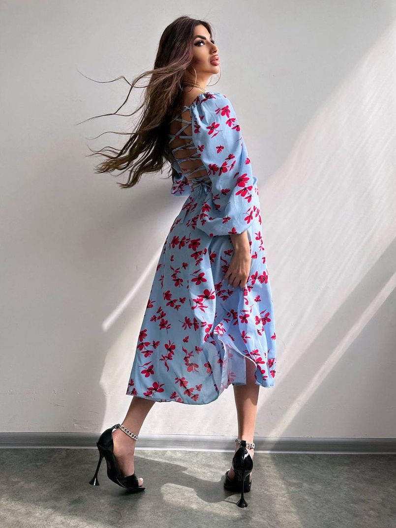 Сукня -міді зі шнурівкою на спинці та розрізом на ніжці Сукня -міді зі шнурівкою на спинці та розрізом на ніжці | PUSHKA SHOP