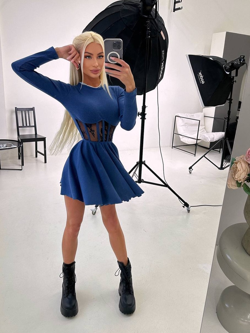 Трикотажна корсетна сукня з мереживом та пишною спідницею  Трикотажна корсетна сукня з мереживом та пишною спідницею  | PUSHKA SHOP