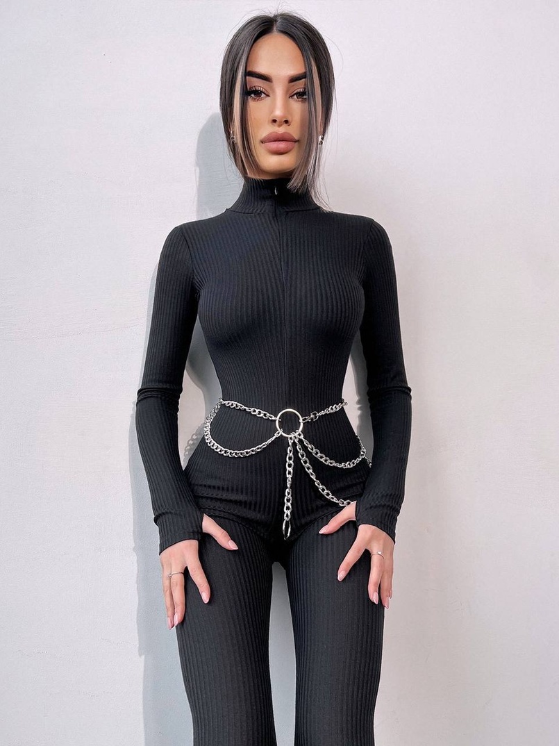 Облягаючий трикотажний комбінезон з поясом-ланцюжком Облягаючий трикотажний комбінезон з поясом-ланцюжком | PUSHKA SHOP