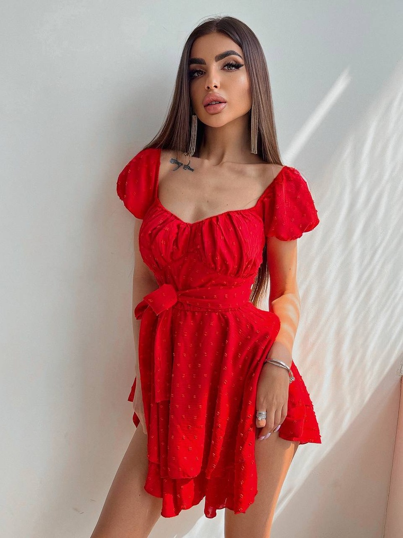 Платье со сборкой на груди и пышной юбкой  | PUSHKA SHOP