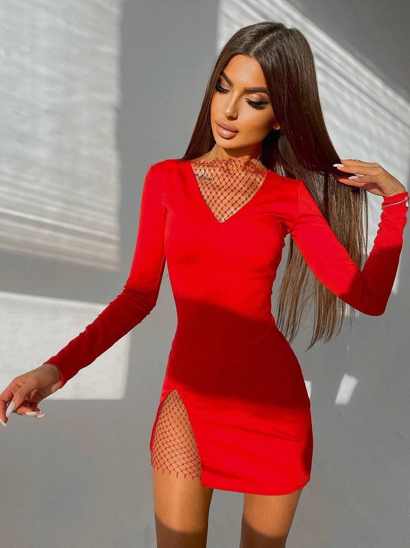 Силуетна сукня з декором із сітки зі стразами Силуетна сукня з декором із сітки зі стразами | PUSHKA SHOP