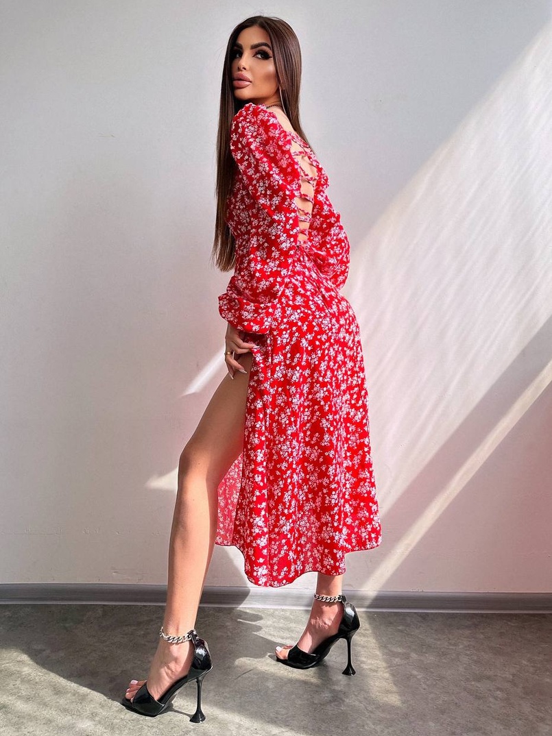 Квіткова сукня-міді зі шнурівкою на спинці та розрізом на ніжці Квіткова сукня-міді зі шнурівкою на спинці та розрізом на ніжці | PUSHKA SHOP