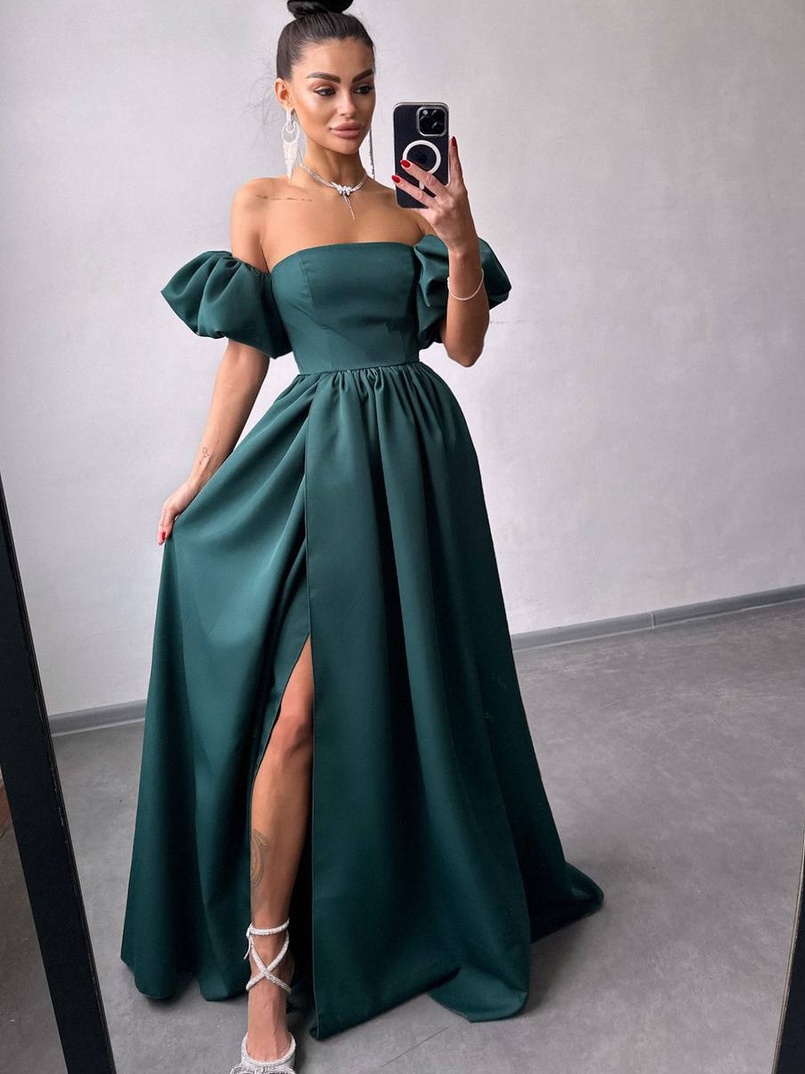 Сукня максі  з розрізом на спідниці та об’ємними рукавами  Сукня максі  з розрізом на спідниці та об’ємними рукавами  | PUSHKA SHOP