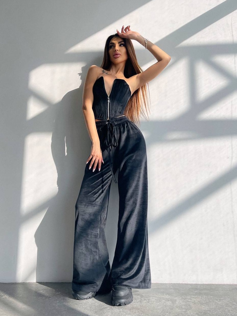 Велюровий комплект трійка: кофта + корсет на блискавці+ штани Велюровий комплект трійка: кофта + корсет на блискавці+ штани | PUSHKA SHOP