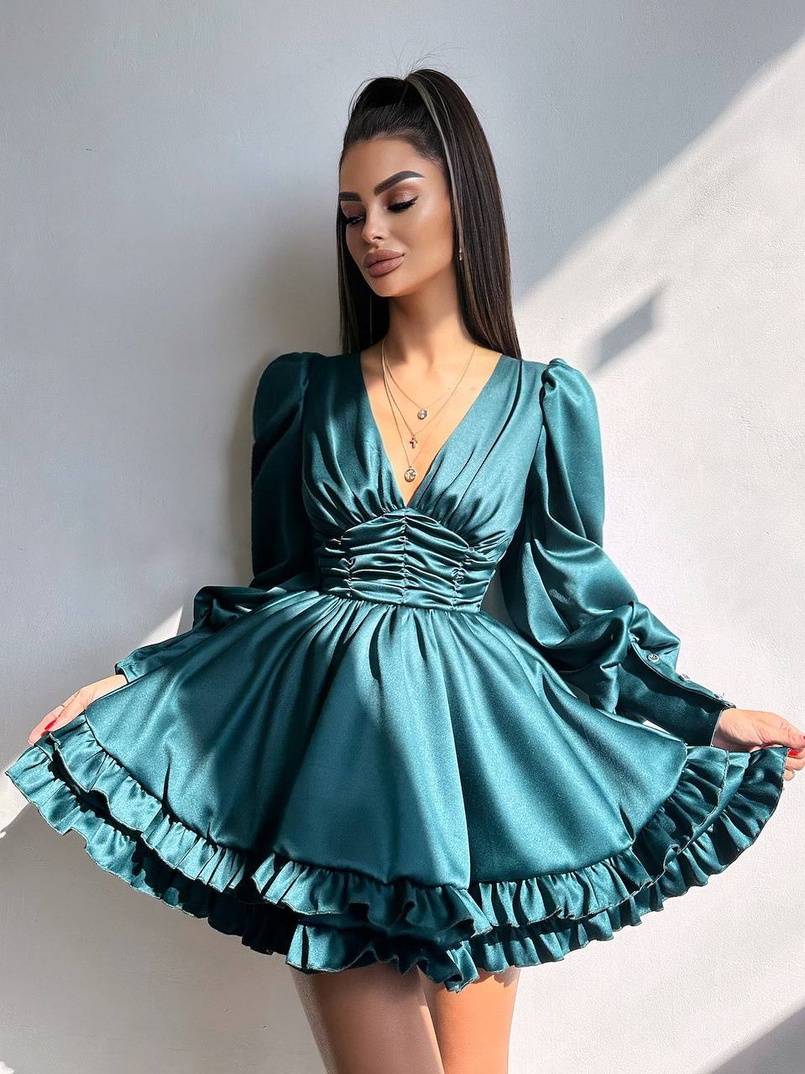 Атласна сукня з пишною подвійною спідницею та об‘ємними рукавами | PUSHKA SHOP