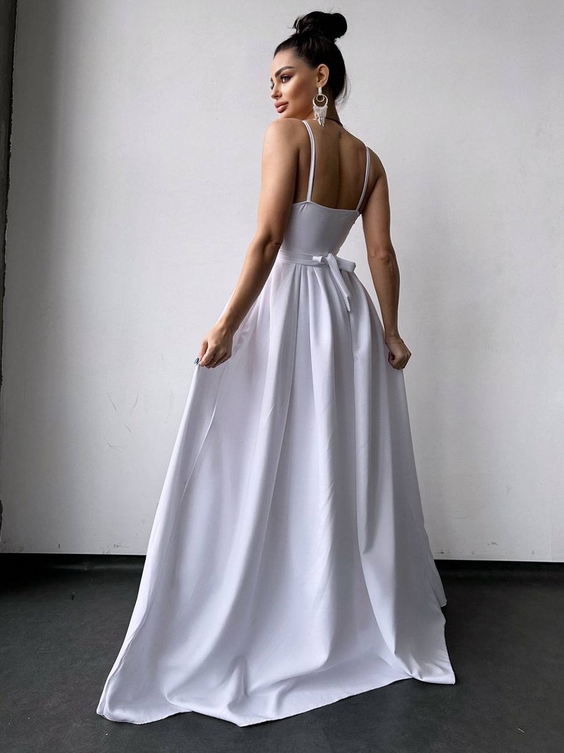 Сукня максі на тонких бретелях з розрізом на спідниці  Сукня максі на тонких бретелях з розрізом на спідниці  | PUSHKA SHOP