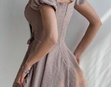 Платье со сборкой на груди и пышной юбкой  Платье со сборкой на груди и пышной юбкой  | PUSHKA SHOP