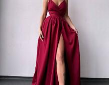 Сукня максі на тонких бретелях з розрізом на спідниці  | PUSHKA SHOP