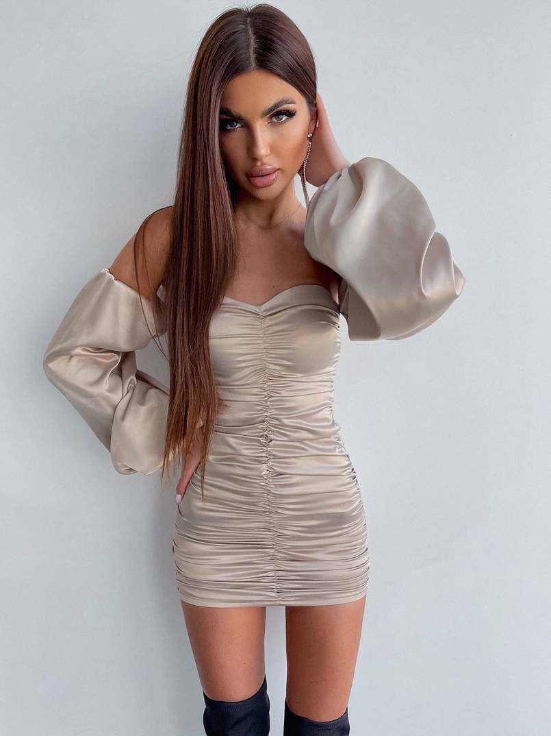 Атласна сукня з драпіруванням Атласна сукня з драпіруванням | PUSHKA SHOP