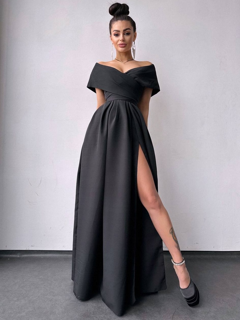 Сукня максі  з відкритими плечима та розрізом на спідниці | PUSHKA SHOP