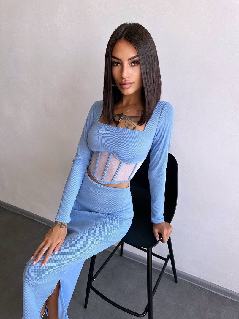 Трикотажний комплект: топ з елементами корсету та спідниця з розрізами  | PUSHKA SHOP