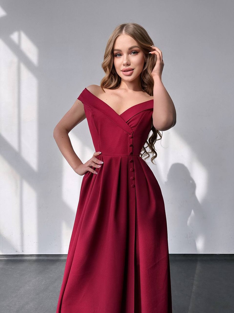 Сукня максі  з розрізом на спідниці  Сукня максі  з розрізом на спідниці  | PUSHKA SHOP