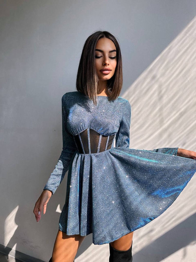 Приталена блискуча сукня з корсетною вставкою та пишною спідницею-сонцем Приталена блискуча сукня з корсетною вставкою та пишною спідницею-сонцем | PUSHKA SHOP