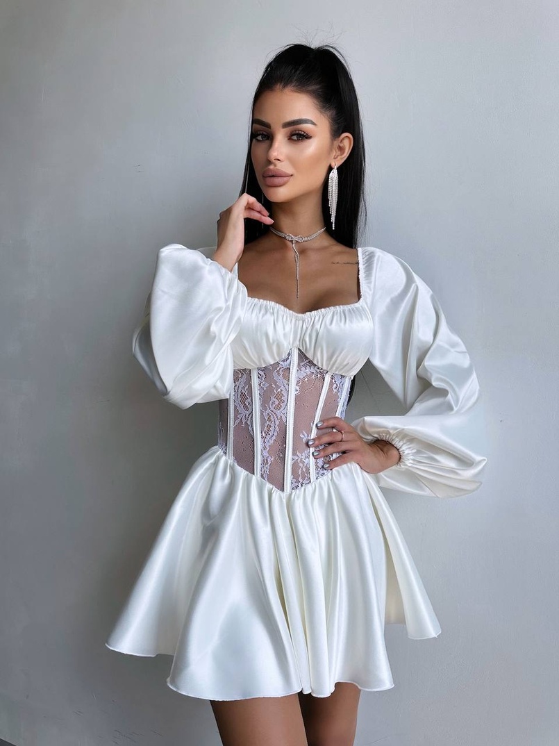 Атласна сукня з обʼємними рукавами та мереживом Атласна сукня з обʼємними рукавами та мереживом | PUSHKA SHOP