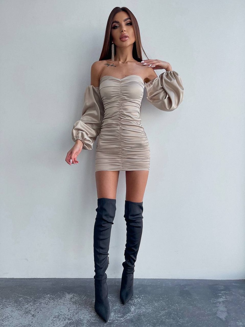 Атласна сукня з драпіруванням Атласна сукня з драпіруванням | PUSHKA SHOP