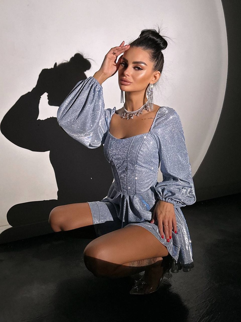 Сяюча корсетна сукня з пишною подвійною спідницею та об‘ємними рукавами Сяюча корсетна сукня з пишною подвійною спідницею та об‘ємними рукавами | PUSHKA SHOP