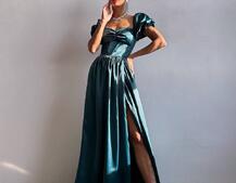 Атласна сукня максі із розрізом на спідниці Атласна сукня максі із розрізом на спідниці | PUSHKA SHOP