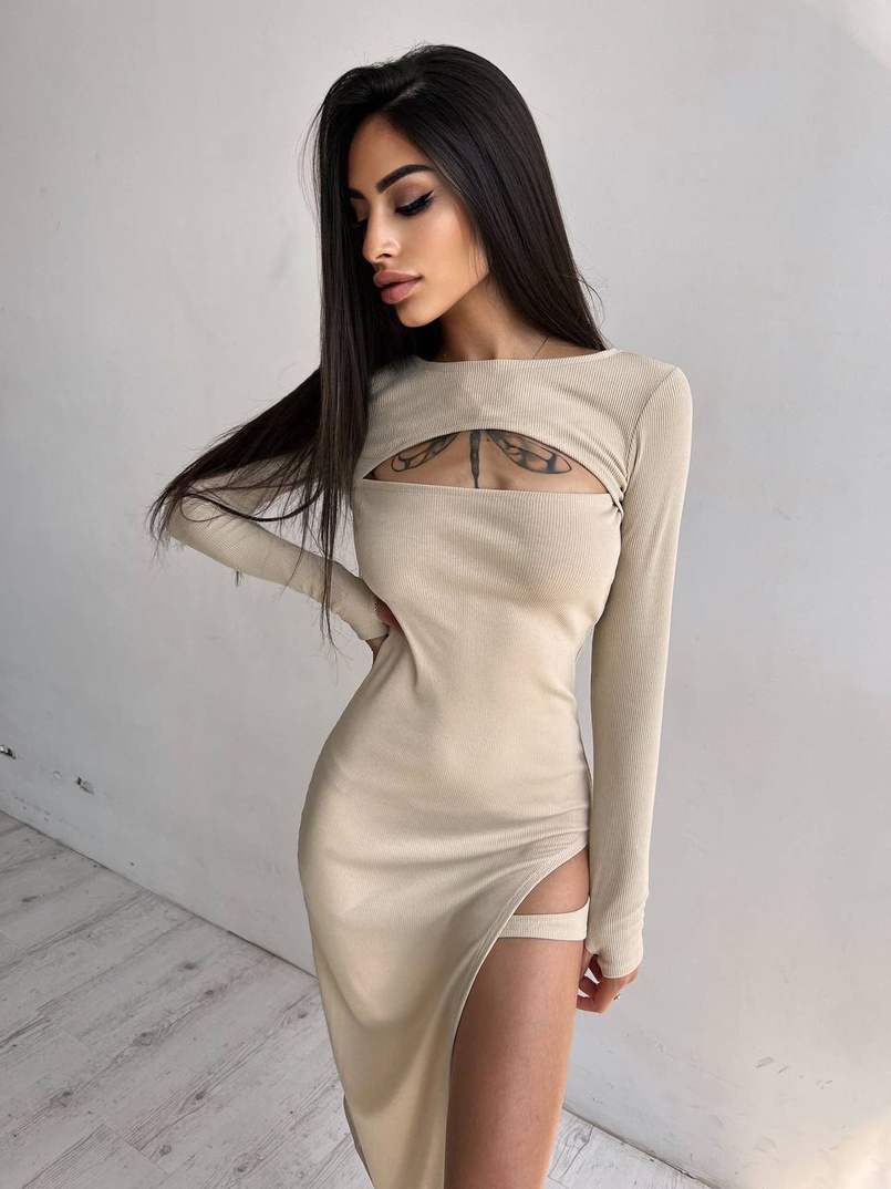 Облягаюча сукня міді цікавого крою Облягаюча сукня міді цікавого крою | PUSHKA SHOP