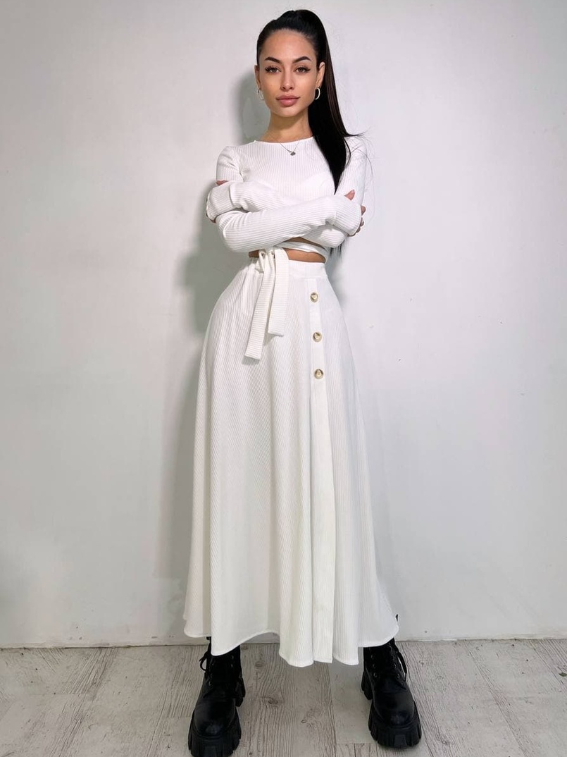 Трикотажный комплект: юбка  миди с разрезом + топ с завязками на талии  Трикотажный комплект: юбка  миди с разрезом + топ с завязками на талии  | PUSHKA SHOP