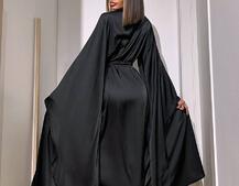 Шовковий халатик із розкльошеними рукавами Шовковий халатик із розкльошеними рукавами | PUSHKA SHOP