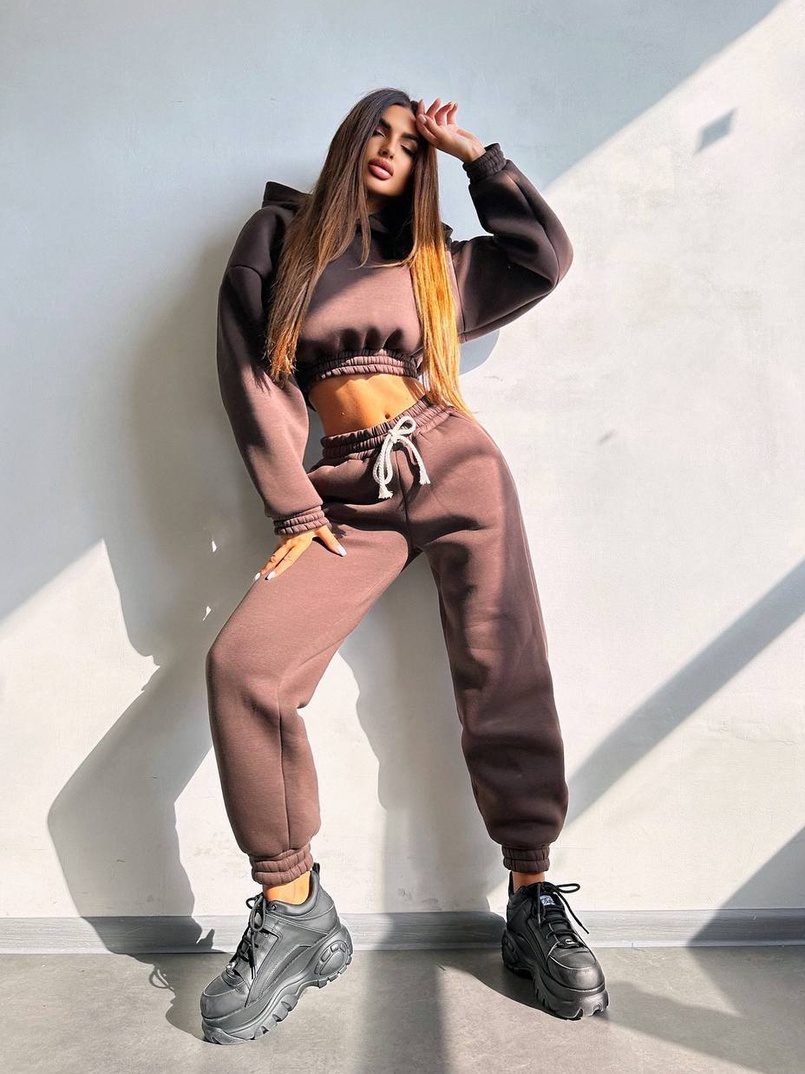 Базовий костюм на флісі з об'ємними капюшоном Базовий костюм на флісі з об'ємними капюшоном | PUSHKA SHOP