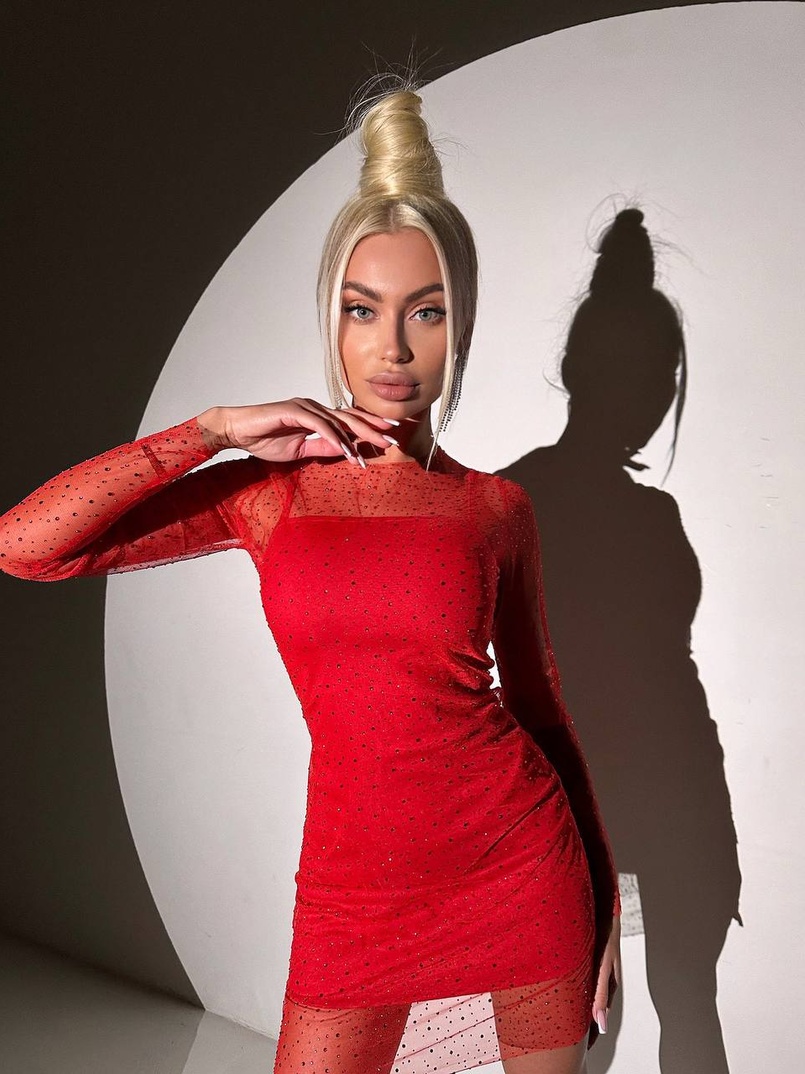 Сукня міні з сяючими стразами Сукня міні з сяючими стразами | PUSHKA SHOP