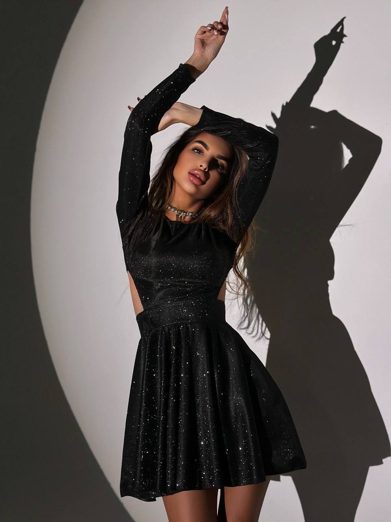 Блискуча сукня з відкритою  спинкою Блискуча сукня з відкритою  спинкою | PUSHKA SHOP