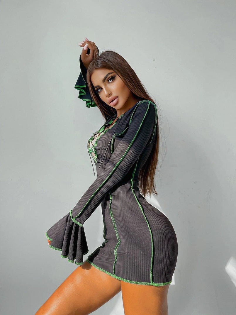 Трикотажное платье с контрастными элементами и шнуровкой  Трикотажное платье с контрастными элементами и шнуровкой  | PUSHKA SHOP