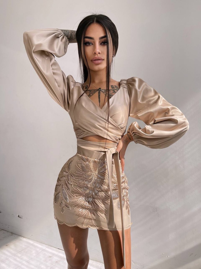 Комплект: топ з об'ємними рукавами + мереживна спідниця Комплект: топ з об'ємними рукавами + мереживна спідниця | PUSHKA SHOP