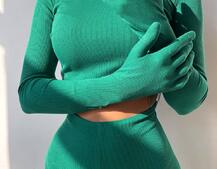 Комплект: штани кльош + топ з рукавичками та прорізами для рук Комплект: штани кльош + топ з рукавичками та прорізами для рук | PUSHKA SHOP