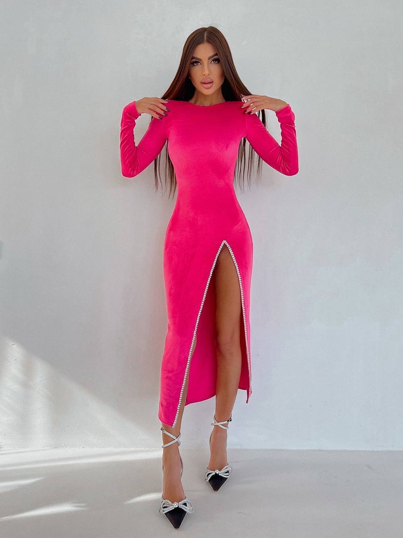 Оксамитова сукня з розрізом, декорована стразами. Прикраса пришита! Оксамитова сукня з розрізом, декорована стразами. Прикраса пришита! | PUSHKA SHOP