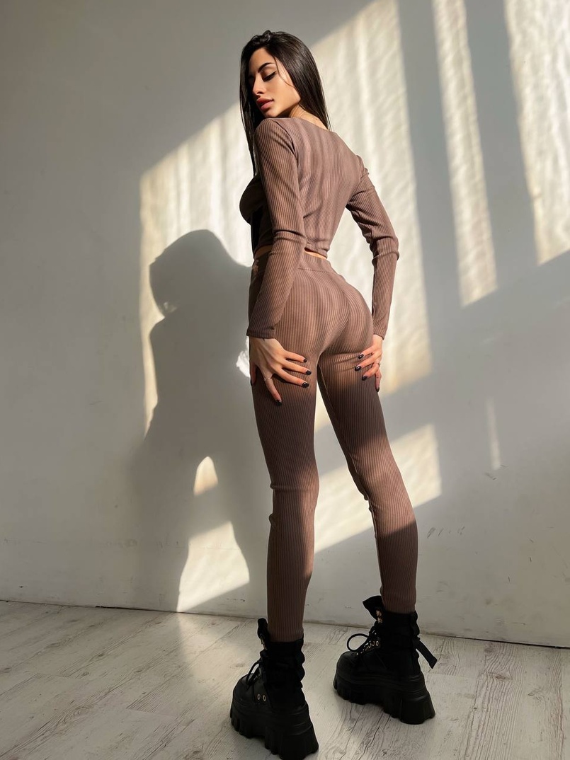 Трикотажний комплект: корсетний топ + легінси Трикотажний комплект: корсетний топ + легінси | PUSHKA SHOP