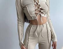 Комплект: топ зі шнурівкою на грудях + легінси Комплект: топ зі шнурівкою на грудях + легінси | PUSHKA SHOP