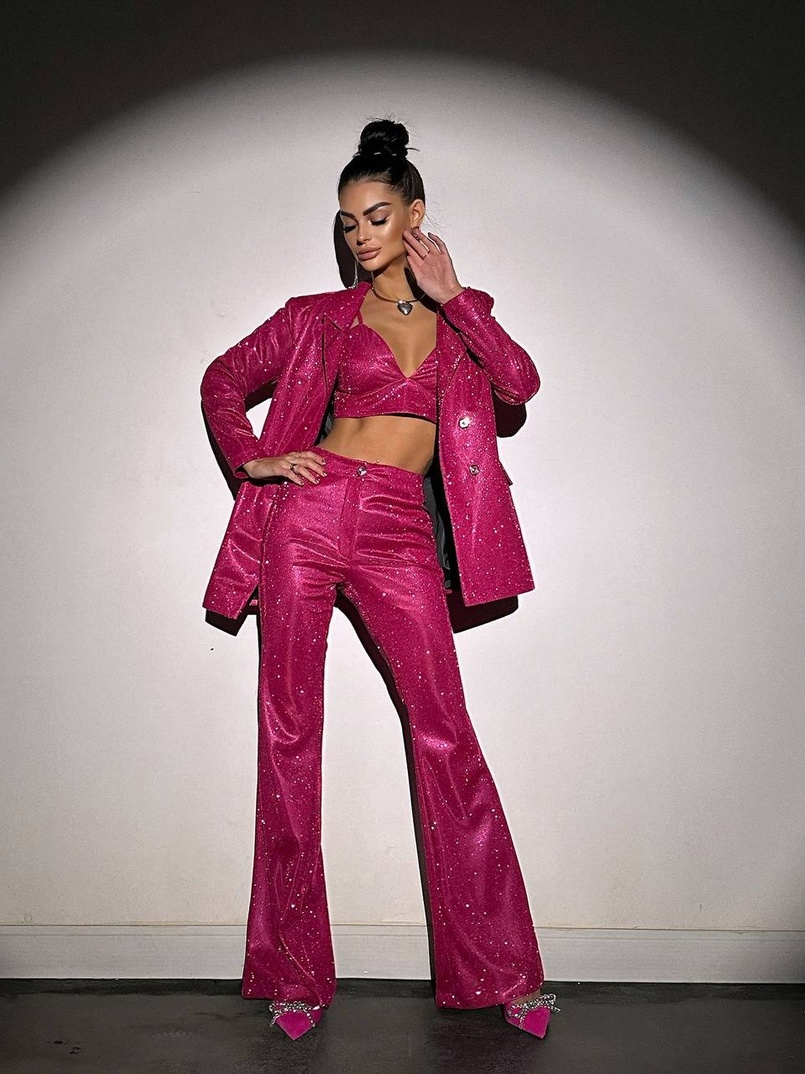 Костюм: піджак на підкладці, штани кльош+ топ з чашечками Костюм: піджак на підкладці, штани кльош+ топ з чашечками | PUSHKA SHOP