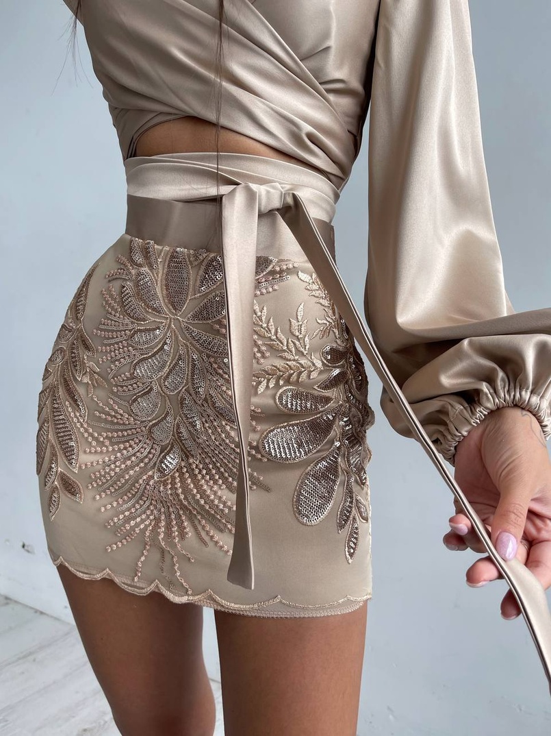 Комплект: топ з об'ємними рукавами + мереживна спідниця Комплект: топ з об'ємними рукавами + мереживна спідниця | PUSHKA SHOP