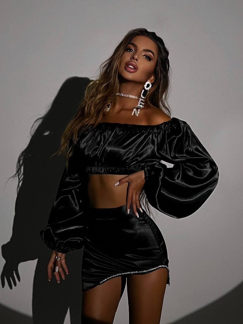 Атласний комплект, декорований стразами Ручна робота, прикраса пришита  Атласний комплект, декорований стразами Ручна робота, прикраса пришита  | PUSHKA SHOP